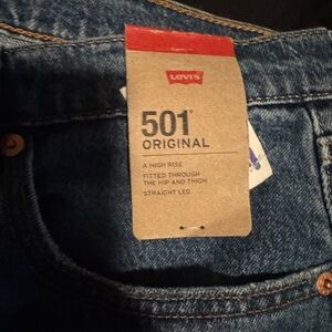 Levi's Light Wash Straight Leg Women's Jeans